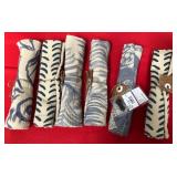 43 - BLUE PATTERN CLOTH NAPKINS (A52)