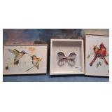 43 - FRAMED BIRD AND BUTTERFLY ARTWORK SET (D4)