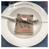 43 - MUDPIE CERAMIC PASTA DISH WITH UTENSIL (D150)