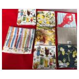 43 - DECORATIVE PAPER NAPKINS SET