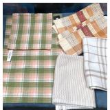 43 - MUDPIE ASSORTED TOWELS/PLACEMATS (D190)