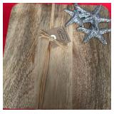 43 - WOOD CUTTING BOARD STARFISH