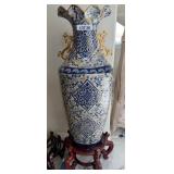 K - VINTAGE PORCELAIN FLOOR VASE WITH STAND 53'T