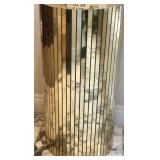 K - MIRRORED STAND 29.5'T