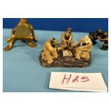 11 - MUDMEN ,MONKEYSS FIGURES (H25)