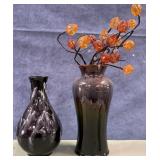 11 - LOT OF TWO DECOR VASES (P99)