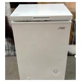 357 - ARCTIC KING CHEST FREEZER (W32)