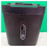 J1 - PEN+GEAR PAPER SHREDDER (L28)