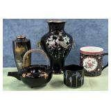 11 - MIXED LOT OF COLLECTIBLES (P97)