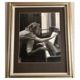 M - FRAMED PHOTO 30X34" (L2)