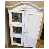 M - CABINET WITH CONTENTS(K6)