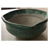 M - VINTAGE GLAZED POTTERY BOWL (L26)