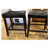 M - PAIR OF MATCHING STOOLS (K60)
