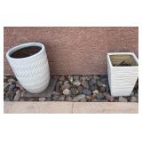 M - LOT OF TWO OUTDOOR PLANTER POTS (Y3)