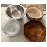M - MIXED LOT OF BOWLS (L38)