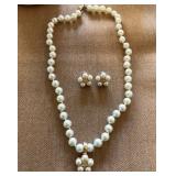 M - COSTUME JEWELRY NECKLACE & EARRINGS SET (J47)