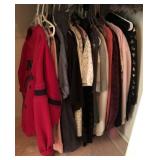 L - MIXED LOT OF CLOTHING (M13)