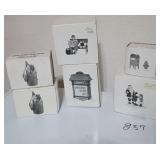V - SIX PIECES CHRISTMAS VILLAGE ACCESSORIES (G37)