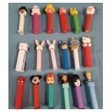 444 - LOT OF COLLECTIBLE PEZ DISPENSERS (E84)