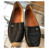 431 - PAIR OF MICHAEL KORS SHOES SIZE 8 (A51)