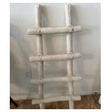 15 - DISPLAY/ DECORATIVE LADDER 42'T