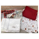 431 - MIXED LOT OF TABLE LINENS (A39)