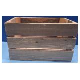 43 - DECORATIVE WOODEN CRATE 12X19' (Y16)