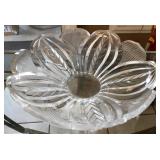 431 - VINTAGE CENTERPIECE / SERVING BOWL (A56)
