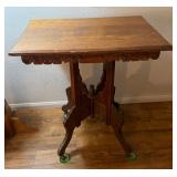 15 - VINTAGE PEDESTAL ACCENT TABLE