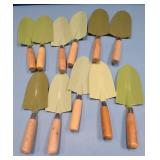 43 - LOT OF ELEVEN GARDEN TROWELS (Y12)