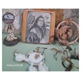 12 - NATIVE AMERICAN MOTIF COLLECTIBLES