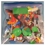 444 - BAG OF BUILDING BLOCKS (E86)