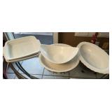 431 - FIVE PIECES WHITE PORCELAIN DISHWARE (A48)