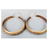 444 - PAIR OF STERLING SILVER HOOP EARRINGS (E152)