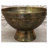 431 - VINTAGE DECORATIVE BRASS BOWL (A37)