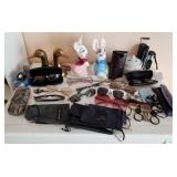 F - MIXED LOT OF COLLECTIBLES (Z7)