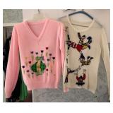F - LOT OF TWO SWEATERS (M104)