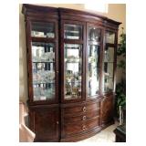 F - UNIVERSAL FURNITURE CHINA CABINET/ BREAKFRONT