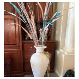 F - DECORATIVE VASE WITH ARRANGEMENT (L41)