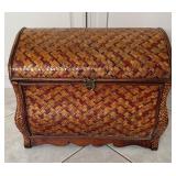 F - DECORATIVE STORAGE BOX 17X20' (K67)