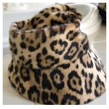 F - LEOPARD PRINT HAT (M93)