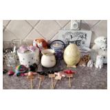 F - MIXED LOT OF COLLECTIBLES (K13)