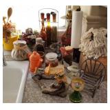 F - PAPER TOWEL HOLDER, KITCHEN DECOR, FIGURINES