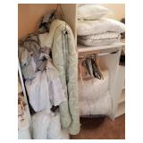 F - MIXED LOT OF KING SIZE BEDDING (Z34)