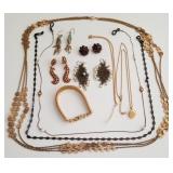F - MIXED LOT OF COSTUME JEWELRY (L103)
