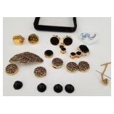 F - CUFFLINKS, BUTTON COVERS, STUDS, TIE TACK