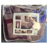 F - COMFORTER SET (G69)