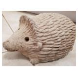 F - HEDGEHOG FIGURINE 6X10' (L154)