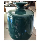 F - ROYAL HAEGER HANDCRAFTED VASE (A77)