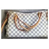 313 - LOUIS VUITTON LYMINGTON TOTE (A5)